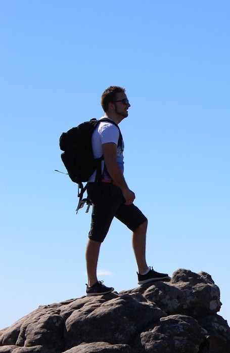 wandelaar bergwandeling natuurwandeling backpack hiking hiken 