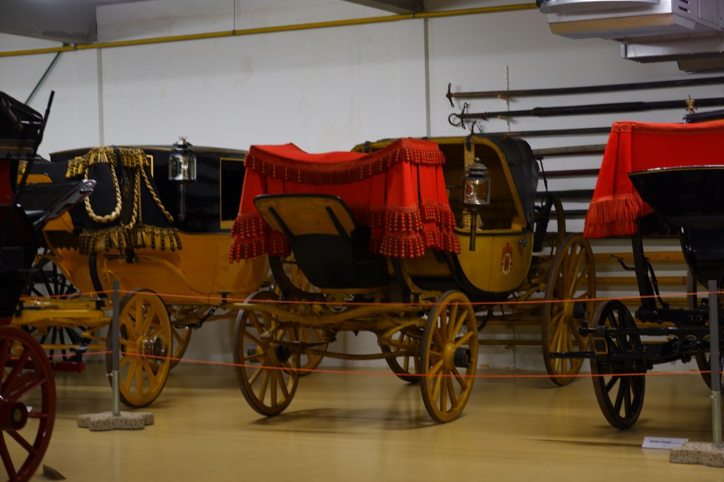 Nienoord Borg Koetsenmuseum Leek Groningen wandelen fietsen koets
