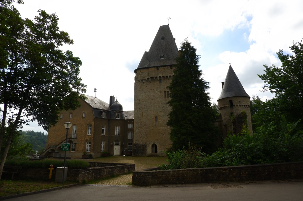 vallei 7 kastelen Guttland Luxemburg Château reistip reisidee autoroute wandelroute Hollenfels 