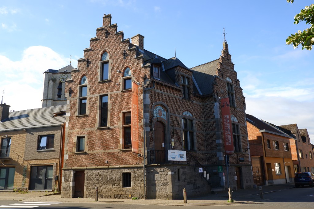 Wijngaardberg Hageland wandelen wijnranken wijngaard Vlaams-Brabant Rotselaar Wezemaal wandelroute België  bezoekerscentrum 