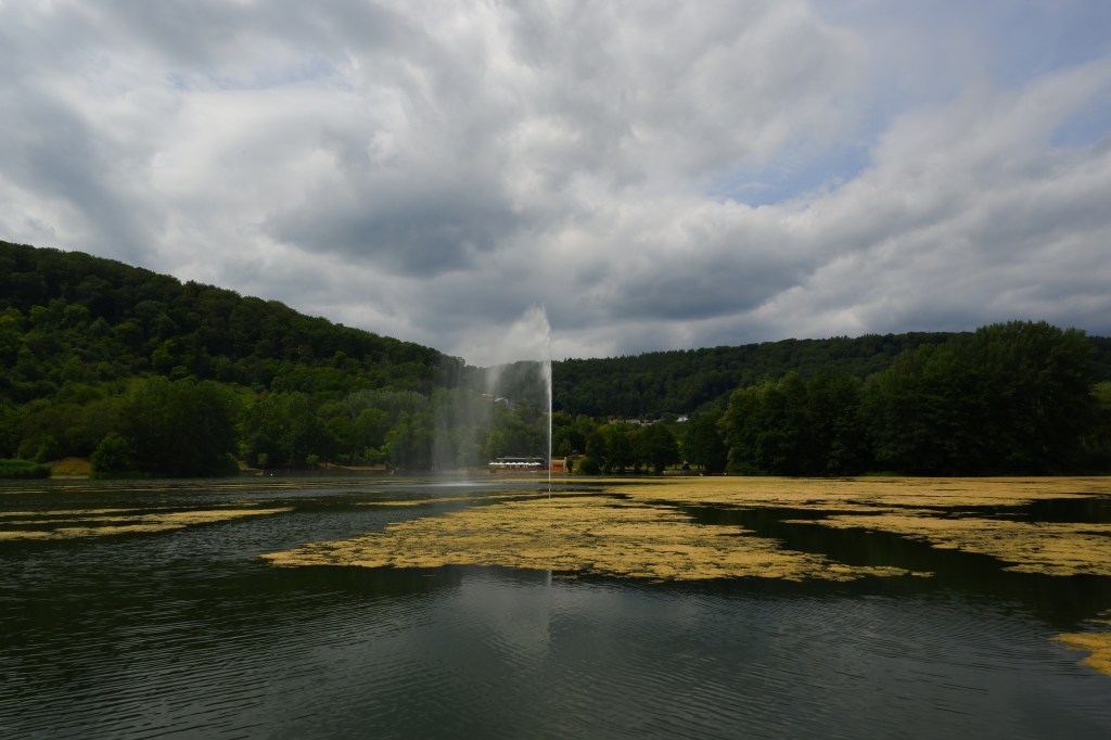 reisidee reistips daguitstap Echternach stadswandeling Luxemburg mullerthal Trail meer fontein jeugdhotel 